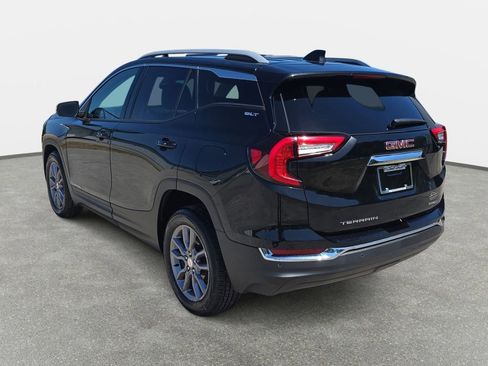 Used 2023 GMC Terrain SLT w/ Infotainment Package II image 7