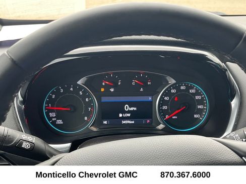 Used 2023 Chevrolet Traverse LT FWD image 15