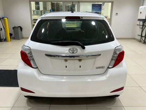 Used 2012 Toyota Yaris L FWD image 6