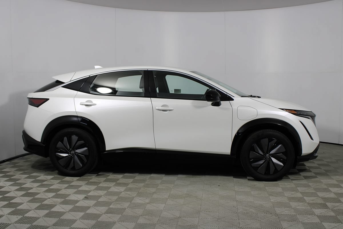Used 2024 Nissan Ariya FWD image 30