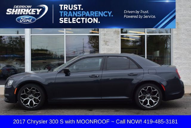 Used 2017 Chrysler 300 S RWD image 2