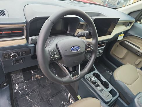 Used 2025 Ford Maverick Lariat w/ 4K Tow Package image 21