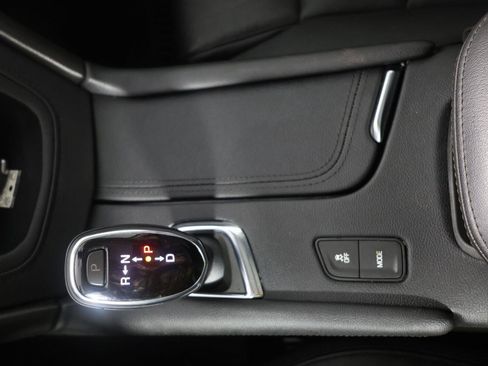 Used 2019 Cadillac XT5 Premium Luxury FWD image 19