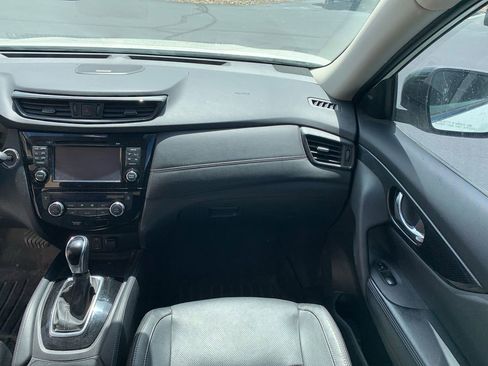 Used 2017 Nissan Rogue SL w/ SL Premium Package FWD image 12