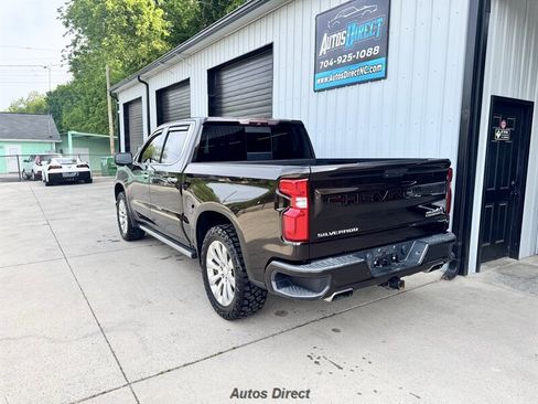 Used 2019 Chevrolet Silverado 1500 High Country w/ Technology Package AWD/4WD image 17