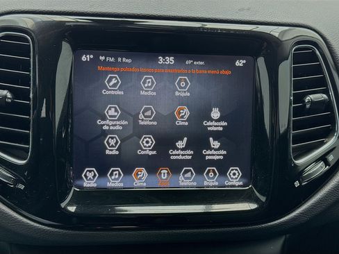 Used 2018 Jeep Compass Limited image 9