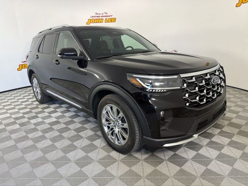 Used 2026 Ford Explorer Platinum RWD image 8