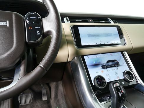 Used 2019 Land Rover Range Rover Sport HSE image 13