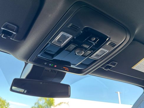 New 2026 GMC Yukon Elevation image 31