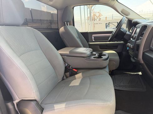 Used 2019 RAM 1500 Express RWD image 29