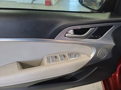 Used 2020 Genesis G70 2.0T w/ Elite Package image 8