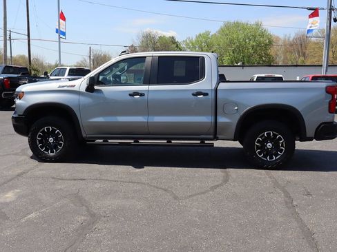 Used 2023 Chevrolet Silverado 1500 ZR2 w/ Technology Package AWD/4WD image 30