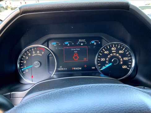 Used 2018 Ford F150 Platinum w/ Equipment Group 701A Luxury AWD/4WD image 24