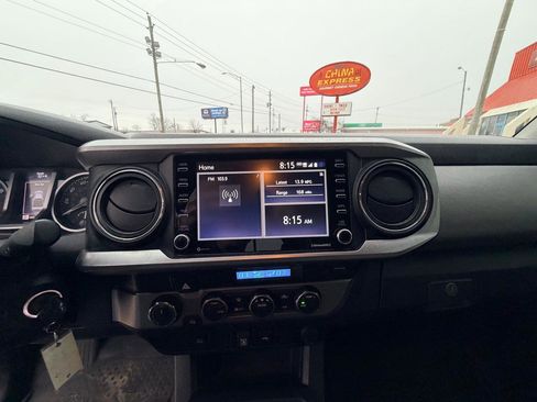 Used 2022 Toyota Tacoma SR5 image 18