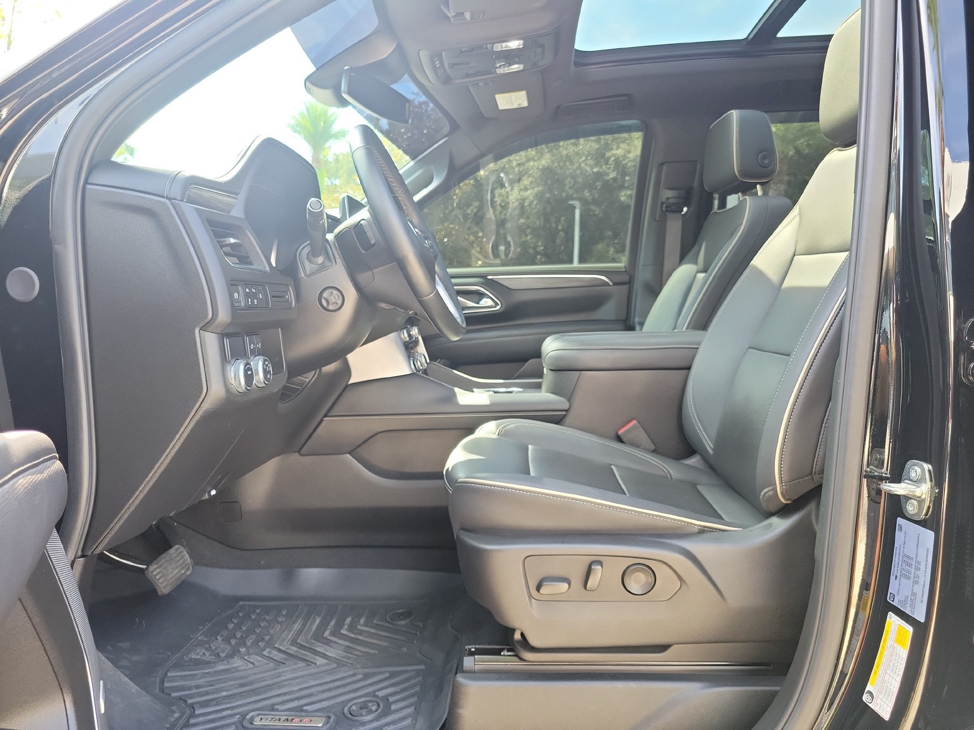 Used 2023 GMC Yukon SLT w/ SLT Premium Package RWD image 25