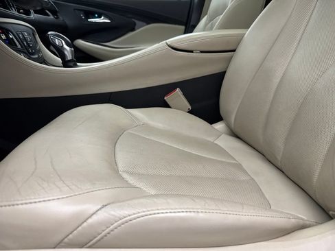 Used 2017 Buick Envision Essence AWD/4WD image 20