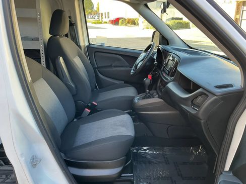 Used 2021 RAM ProMaster City Tradesman SLT FWD image 18