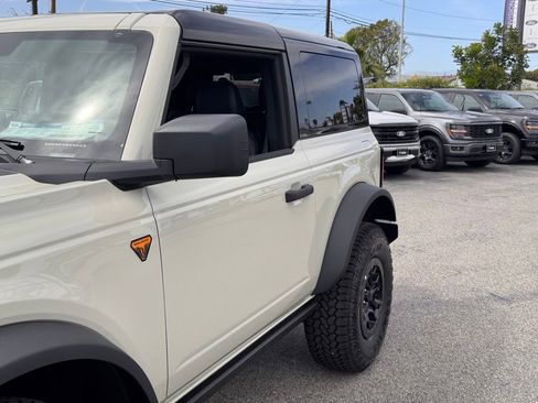 New 2026 Ford Bronco Badlands AWD/4WD image 9