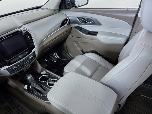 Used 2019 Chevrolet Traverse Premier AWD/4WD image 24