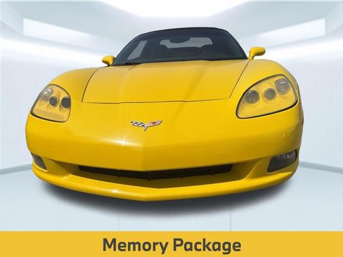 Used 2007 Chevrolet Corvette Convertible RWD image 2