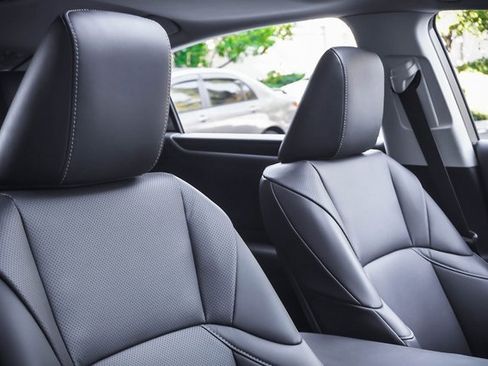 Certified 2025 Lexus ES 300h w/ Premium Package image 26