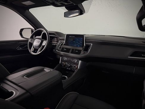 Used 2023 GMC Yukon XL SLT w/ SLT Premium Package image 21