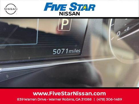 Used 2025 Nissan Versa SR w/ Trunk Package FWD image 27