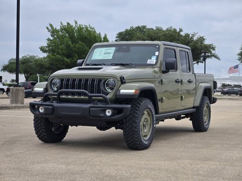 New 2026 Jeep Gladiator Willys AWD/4WD image 2