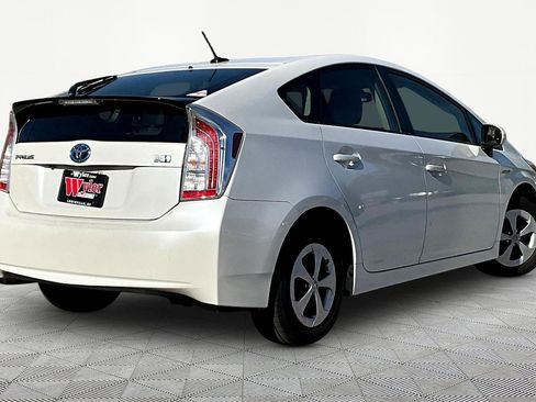 Used 2014 Toyota Prius Four image 6