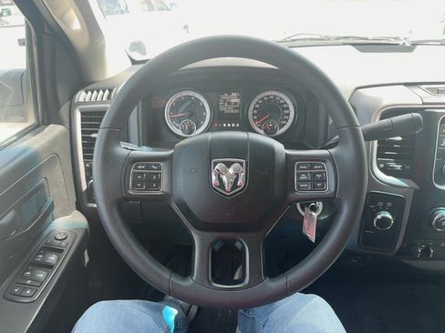 Used 2018 RAM 2500 Tradesman w/ Chrome Appearance Group AWD/4WD image 13