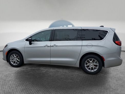 New 2026 Chrysler Voyager LX FWD image 7