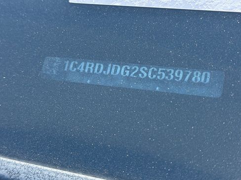 Used 2025 Dodge Durango GT AWD/4WD image 2