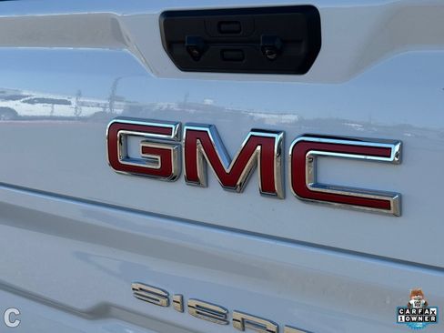 Used 2025 GMC Sierra 1500 AT4 w/ Technology Package AWD/4WD image 12