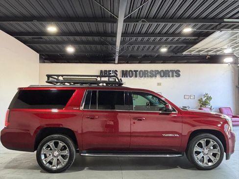 Used 2019 GMC Yukon XL SLE w/ Convenience Package AWD/4WD image 4