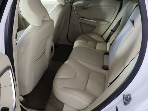 Used 2015 Volvo XC60 T6 Premier Plus AWD/4WD image 21