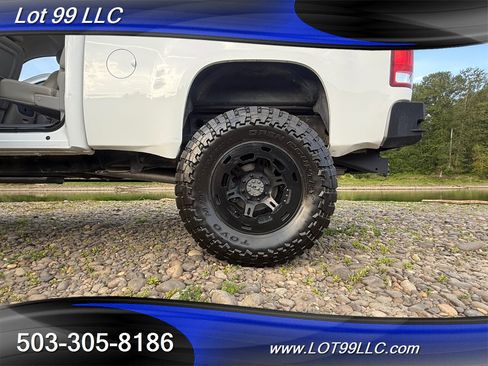 Used 2009 GMC Sierra 2500 SLT w/ Entertainment Package AWD/4WD image 62