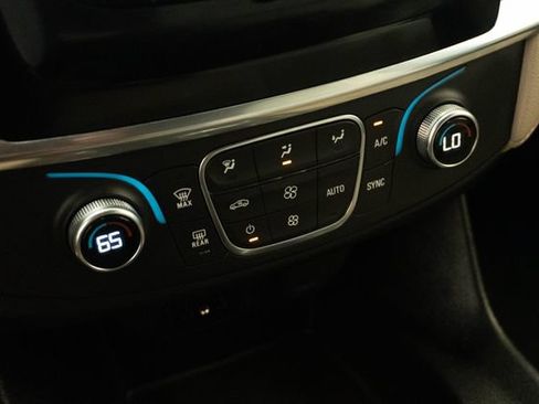 Used 2023 Chevrolet Traverse LS FWD image 5