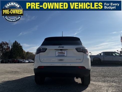 Used 2018 Jeep Compass Latitude w/ Popular Equipment Group image 6