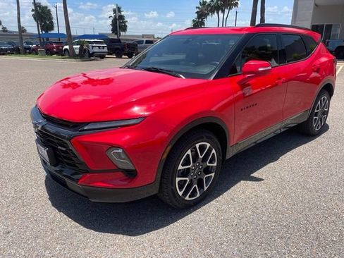Used 2023 Chevrolet Blazer RS w/ LPO, Floor Liner Package FWD image 3