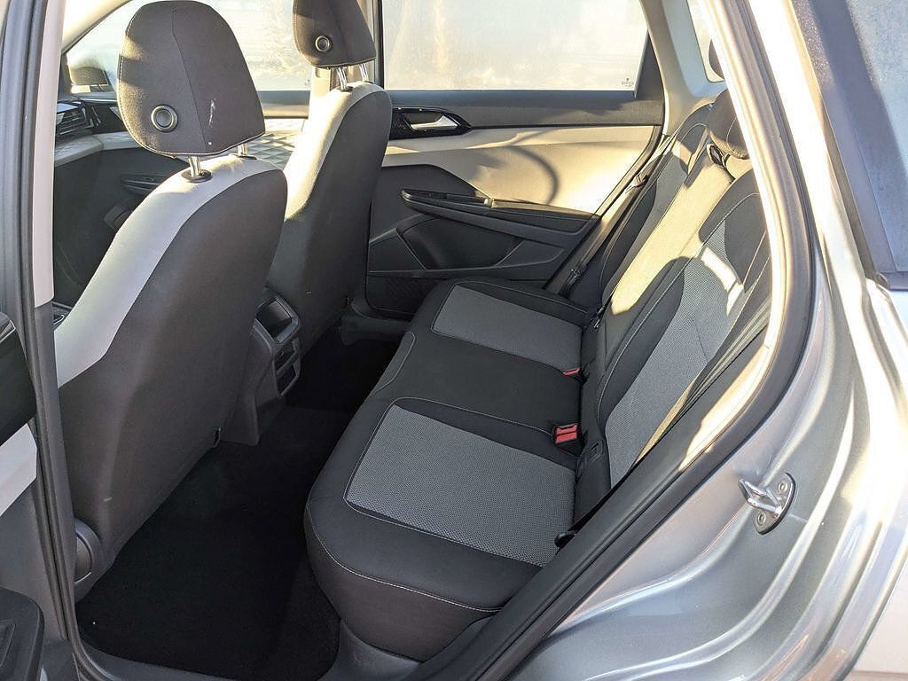 Used 2024 Volkswagen Taos S FWD image 13