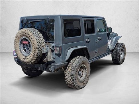 Used 2017 Jeep Wrangler Unlimited Rubicon w/ Connectivity Group AWD/4WD image 5