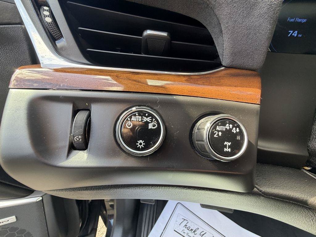Used 2017 Cadillac Escalade Luxury AWD/4WD image 29