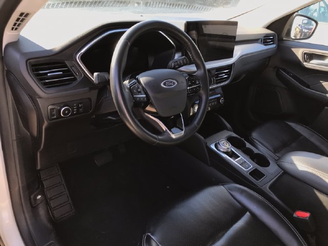 Used 2024 Ford Escape Platinum AWD/4WD image 29