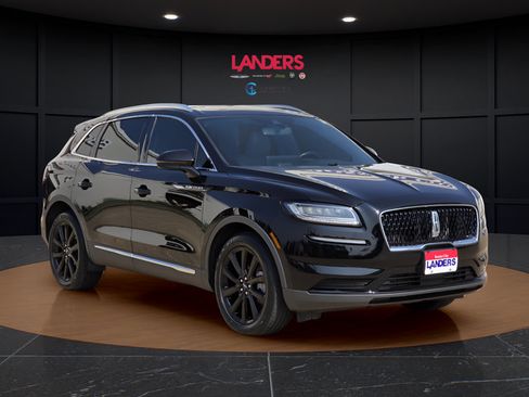 Used 2023 Lincoln Nautilus Reserve w/ Monochromatic Package FWD image 5
