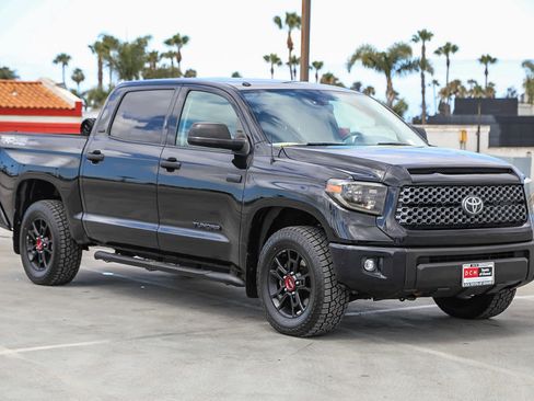 Used 2019 Toyota Tundra SR5 w/ TRD Off Road Package AWD/4WD image 4