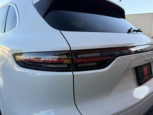 Used 2021 Porsche Cayenne image 14