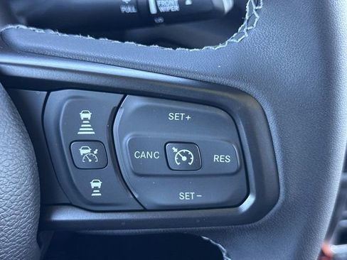 New 2025 Jeep Gladiator Willys image 28