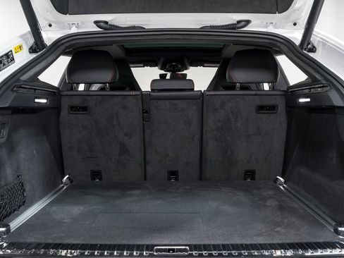 Used 2025 Lamborghini Urus SE image 62