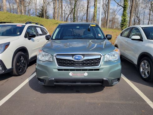 Used 2016 Subaru Forester 2.5i image 2