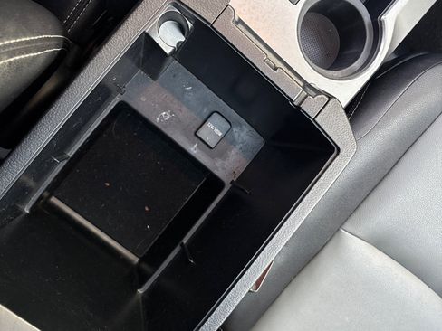 Used 2018 Toyota 4Runner SR5 Premium image 27